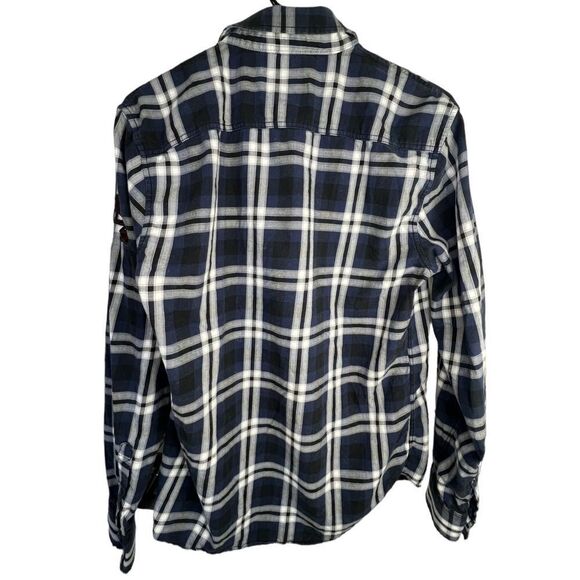 American Rag Plaid Button Up Long Sleeve Shirt With Sewn On Patches - Picture 6 of 6